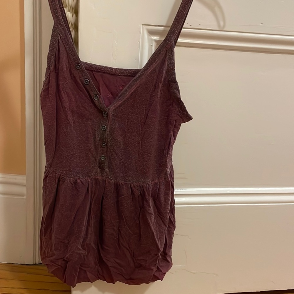 Hollister tank